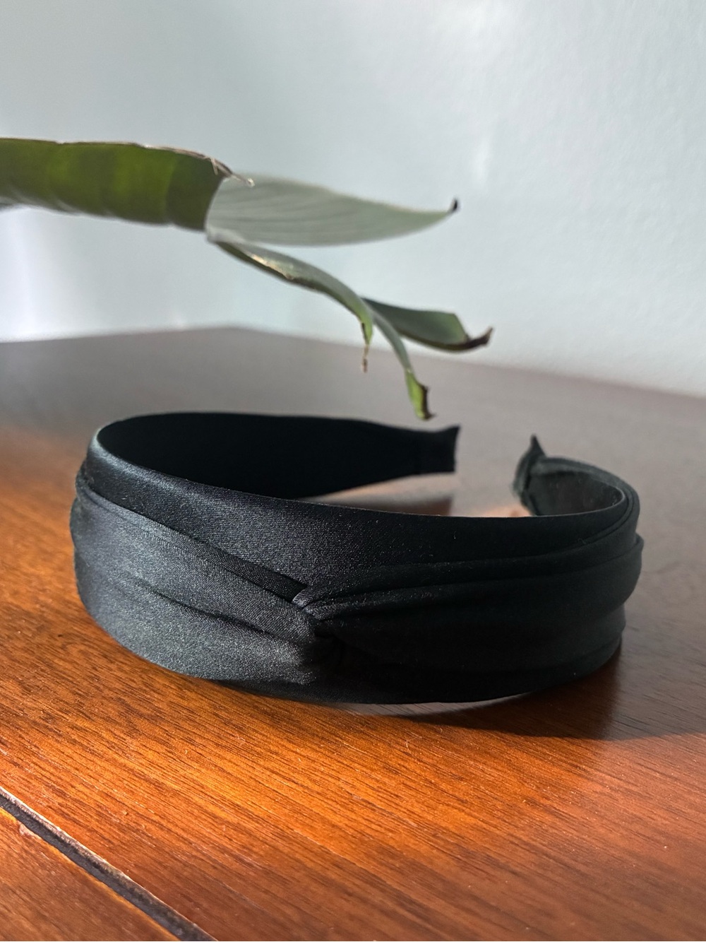 Amici - Satin Knotted Black Headband - Women Accessories